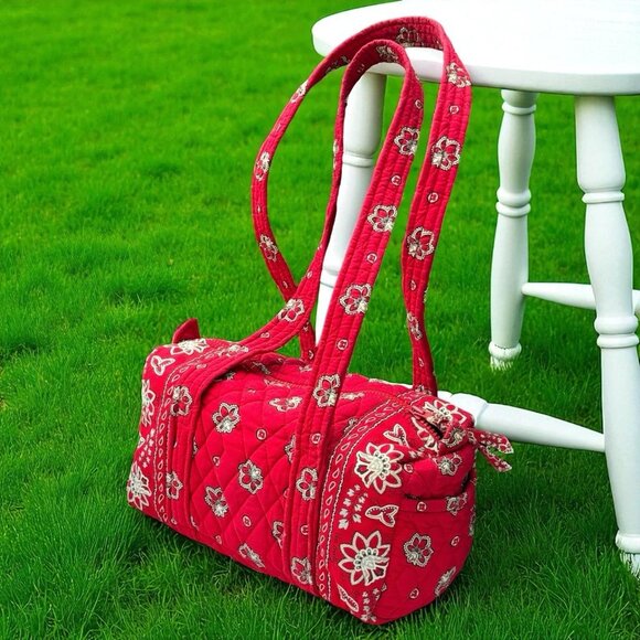 2001 VERA BRADLEY Red Bandana Cotton Quilted Small Duffel Bag Purse Retired Vtg - Picture 1 of 11